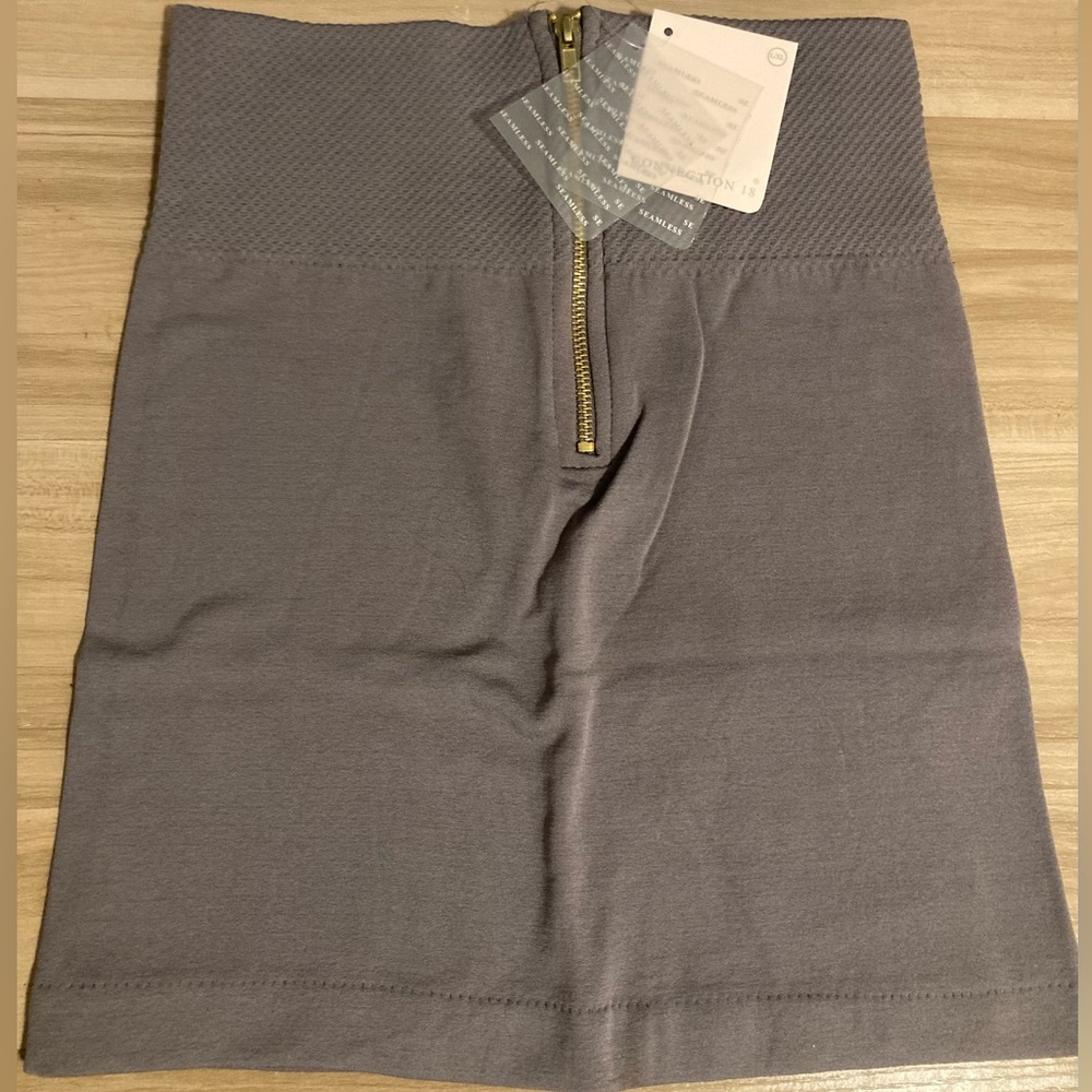 NEW L XL mini skirt Connection 18 Shapewear gray Fits Size 10-14 Spandex Zip